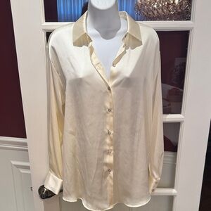 Zara Elegant Cream Button-Up Blouse Oyster buttons.